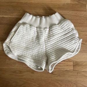 Everlane quilted shorts XS